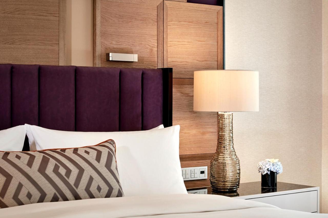 Club King Room Club Lounge Access